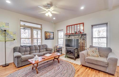Windwood Coves House | Waterfront Lake Anna Home: Kayaks & Private Dock