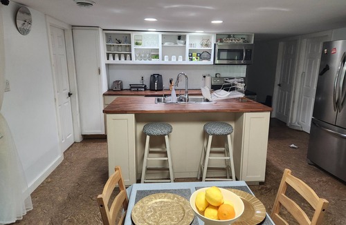 Lavigne Cottage | Waterfront Lakehouse!