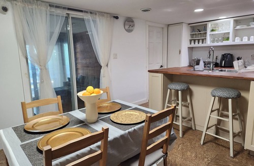 Lavigne Cottage | Waterfront Lakehouse!