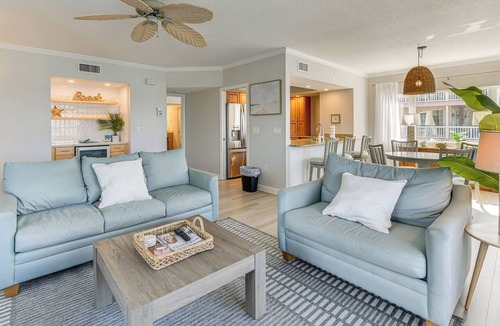 Laurel Condo | Waterfront Nokomis Condo < Half Mile to Beach!