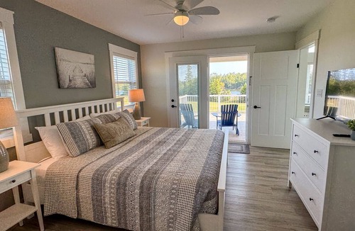 Anne's Land Cottage | Waterfront, Private, AC, and Close to Cavendish