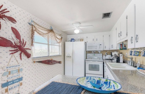Ruskin Cottage | Waterfront Shack on Tampa Bay! Tranquil Million dollar views,2 beds/loft cottage