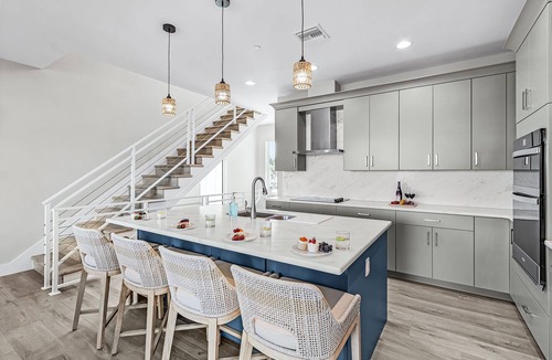 Cape Harbour House | Waterfront Siren Luxe Cape Coral Escape: Dive into Bliss - The Nauti Mermaid - Roelens