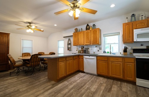 Rock Point Cottage | Waterfront Sunsets, Fishing, Boating, and Crabs! Paxs River, Budds Creek MIR.