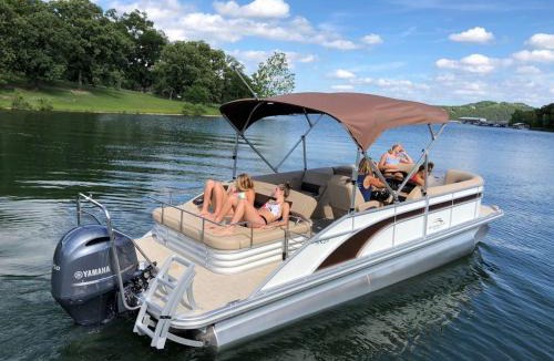 Indian Point House | WaterMill Cove Resort LAKEFRONT Cabin 2 mi to Silver Dollar City Pools Mini Golf