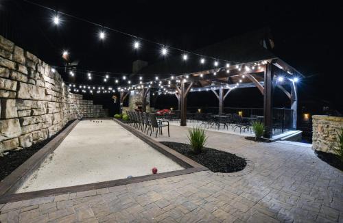 Indian Point Villa | WaterMill Cove Resort Luxury Lakefront Villa Theatre Room 2Mi to SDC POOL Kayaks Dock