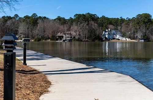 Greensboro Cottage | Waterview Retreat with fabulous lake views at Marina Cove