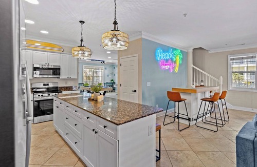 Ocean Drive House | Waves of Fun-steps to beach/pool/spa/game rm/views