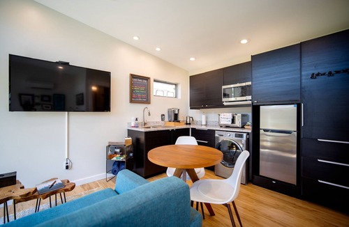 Wallingford House | WE HAVE AC!