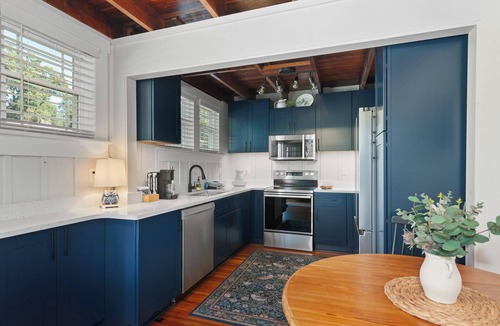 Lake Junaluska Cottage | Welcome to this historical Lake Junaluska NC cottage named “Junaluska Sunrise.”