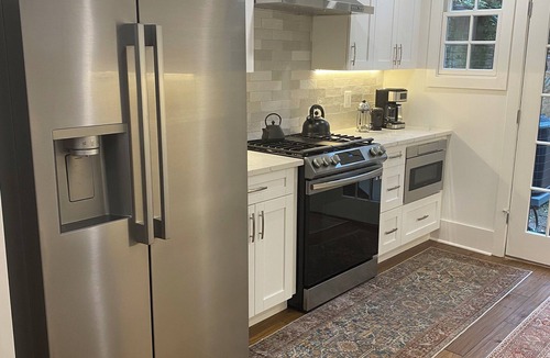 Old Town Alexandria House | Welcome to this inviting centrally located home in the heart of Alexandria,