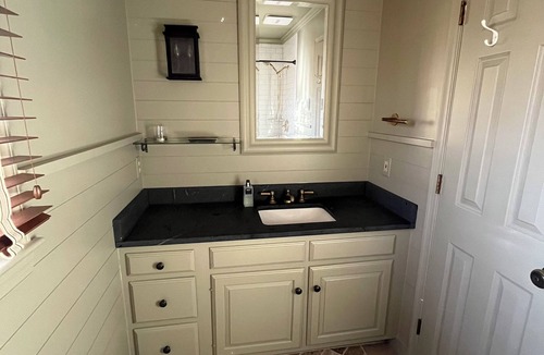 Rectortown House | Welcoming farmhouse on 10 quiet acres ~10 min from Middleburg