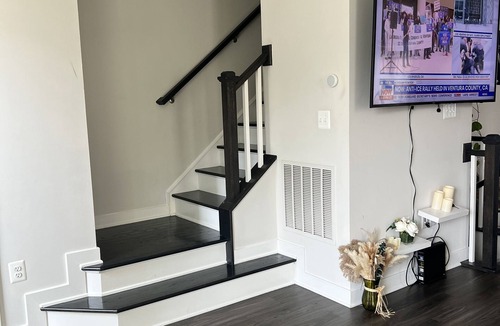 Landover House | Welcoming townhome with WiFi in Hyattsville