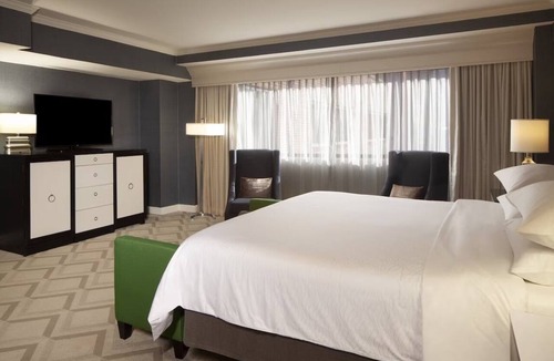 West End Hotel | Wellness Deluxe King at Melrose Georgetown Hotel, Pets Allowed