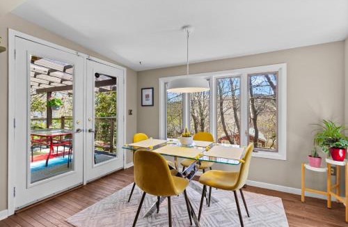 West End House | West End 4BR Stay Patio BBQ Firepit WiFi Parking