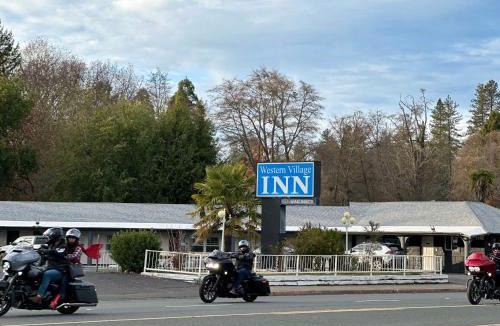 Willits Hotel | Western Village Inn-NEWLY RENOVATED