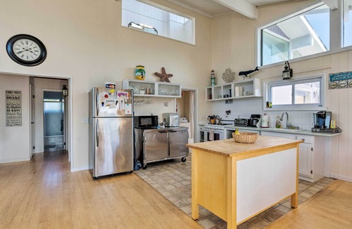 West Hampton Dunes House | Westhampton Beach Home w/Deck + Ocean Views!