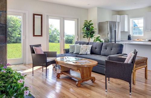 Block Island House | Whitestone Cottage: Pet-Friendly Nightly House Rental on Block Island