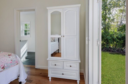 Block Island House | Whitestone Cottage: Pet-Friendly Nightly House Rental on Block Island