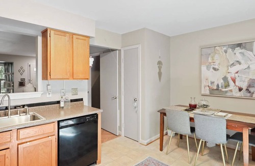 Clifton House | Whole House 35 mins to DC Top Neighborhood
