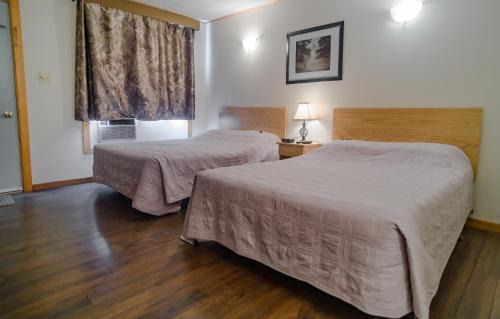 Alliston Hotel | Winds Motel