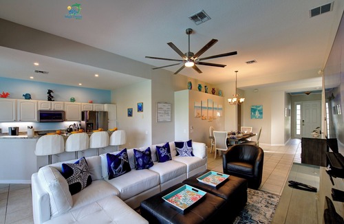 Windsor Hills Villa | Windsor Hills 2nd Premium 5/5 Lake View Home w/South Pool-Near Disney