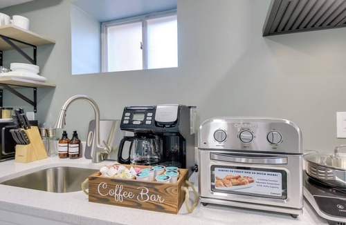 Cheverly Apartment | Work & Explore in DC! Cheverly Apt 1/2 Mi to Metro