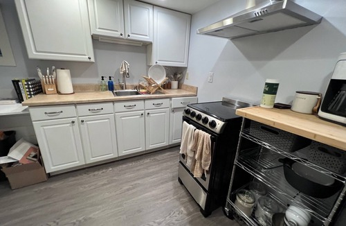 Northwest Everett Apartment | World Cup Halftime - Halfway Between Seattle and Vancouver
