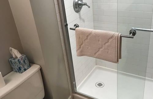 Northwest Everett Apartment | World Cup Halftime - Halfway Between Seattle and Vancouver