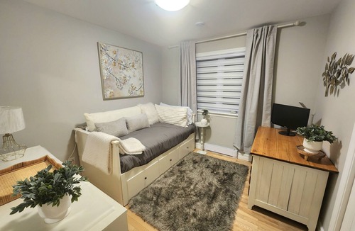 Paradise House | *WOW!* Executive Cozy Home - 3 bedroom, 2 bath