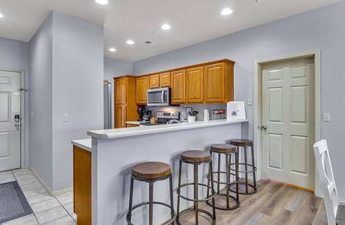 Branson West Condo | WOW! New walk in condo, no stairs w/3 pools next to SDC! 5 min to Table Rock.