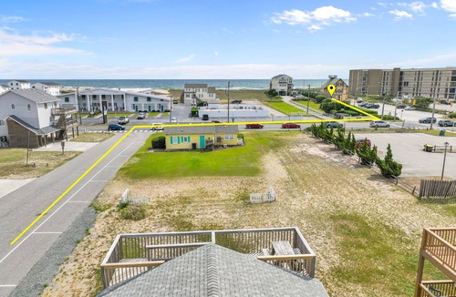 Kill Devil Hills Cottage | Wright Salty/One Block to Beach/Dog Friendly/Ocean Views/Covered Outdoor Space