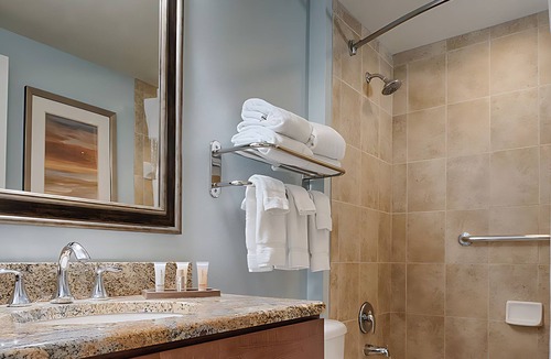 National Harbor Resort | Wyndham National Harbor: 2 Bedroom Deluxe Suite