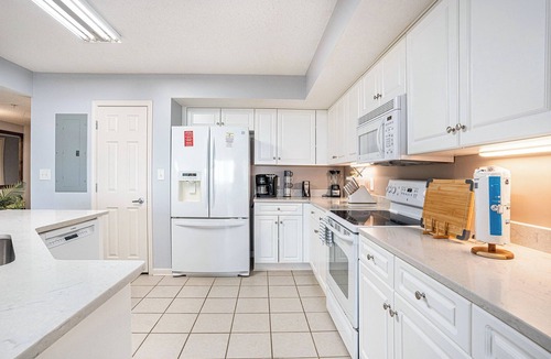 North Myrtle Beach Villa | Yacht Club Villas #2-902 Beautifully Decorated Condo!
