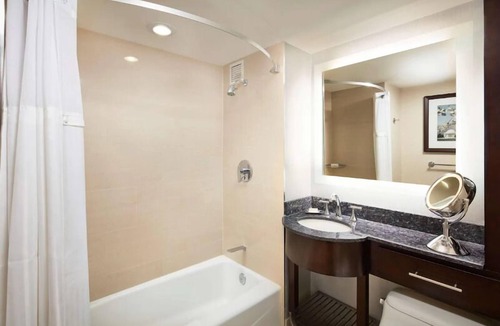 Dupont Circle Hotel | Your Gateway to the Capital! Pets Allowed, Outdoor Swimming Pool!