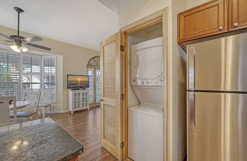 Whitney Beach Cottage | Your Home Away from Home: Little Gull 4BR Cottage
