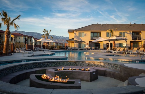 Hurricane House | Zion Village Retreat *POOL is OPEN *PORCH VIEWS, SLEEPS 11
