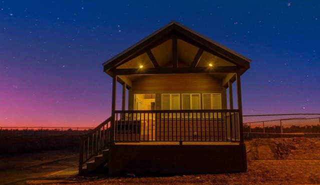 077 Tiny Home near Grand Canyon South Rim Sleeps 8