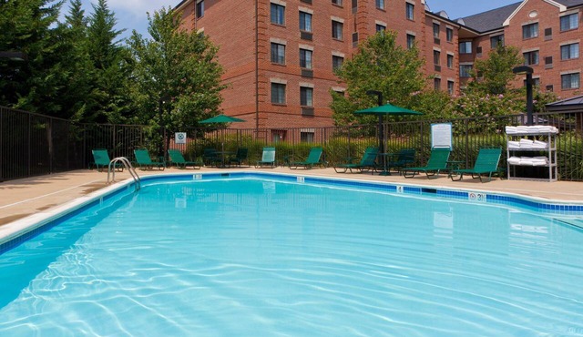 1 Bedroom | Free Breakfast + 24h Business Center