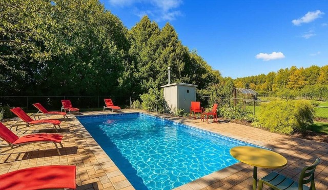 10 Acre Farmhouse with Pool Plus 5 Bedrooms and 3 Baths