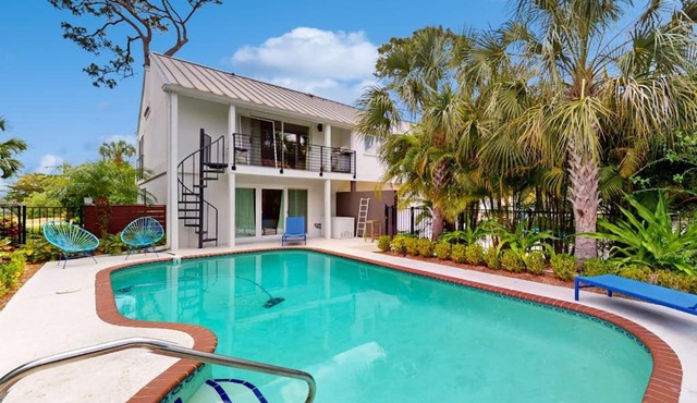 10 Pines - Sarasota Bay