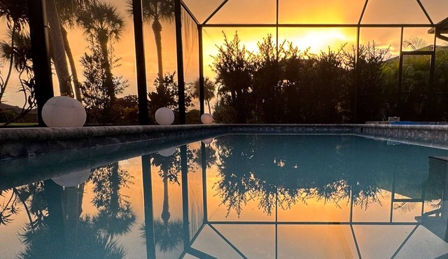 15 min. from the beaches, one-of-a-kind, Villa Philippa, modern, south-facing with a view of the canal,