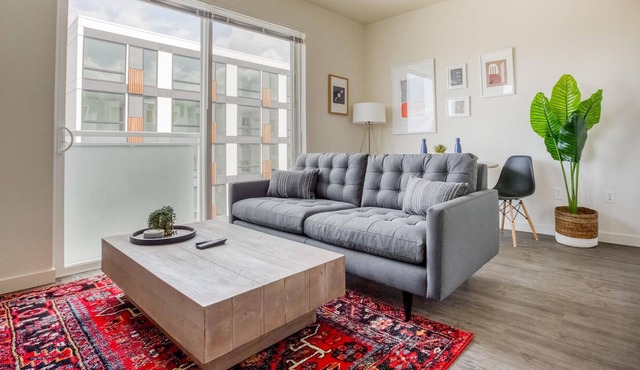 1BR in Redmond with On-Site Amenities