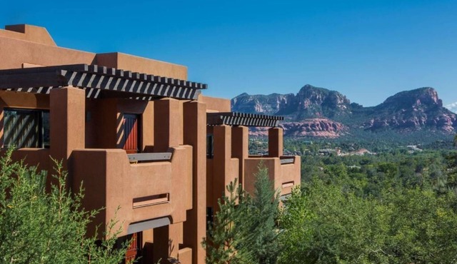2-bedroom resort in brilliant Sedona with fitness room and AC