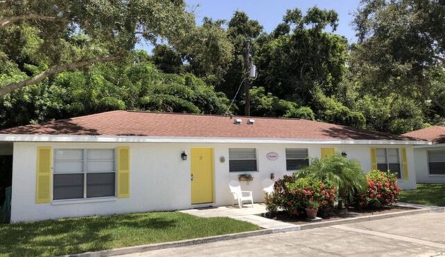 2 BR VILLA SUITE w/queen bed