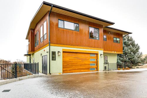 2 Mi to Dtwn: Dog-Friendly Gem w/Patio in Boise