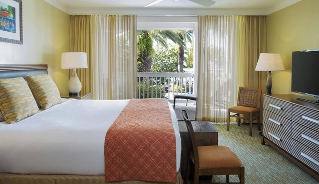 2 Sunset Harbor Resort Key West, Hot Tub, Pool!