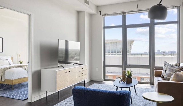 2 Units | Arlington Family Stay | Kitchen & Pool | Near Smithsonian Museum