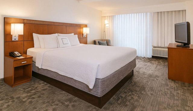 2 Units Near Arlington House, Pets Allowed, Onsite Starbucks