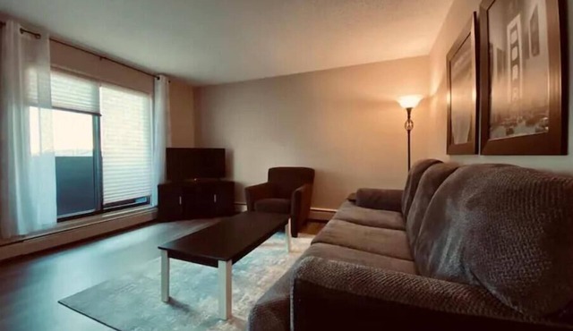 202 - Lovely 2 Bedroom